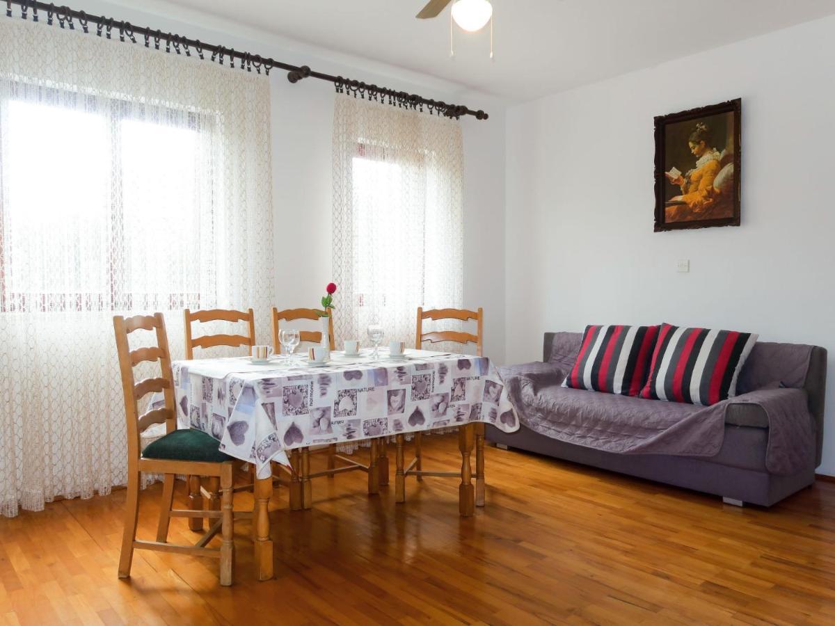 Apartment Vera - Mlk325 By Interhome Malinska Exterior foto