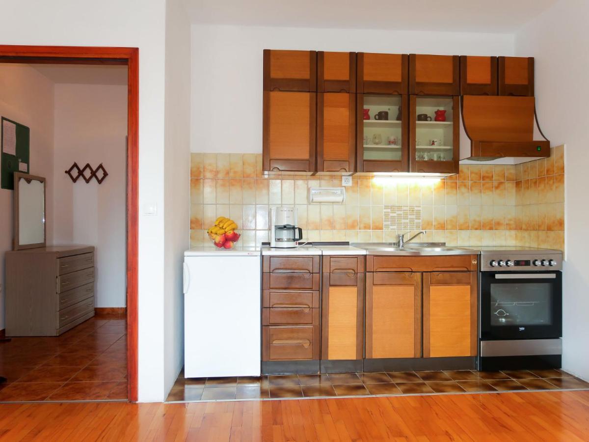 Apartment Vera - Mlk325 By Interhome Malinska Exterior foto